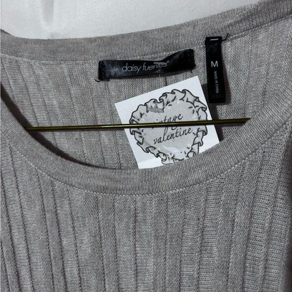 Daisy Fuentes Ruched Long Sleeve Shirt Size M - Picture 5 of 7